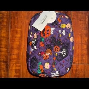 Vera Bradley Peanuts Snoopy Halloween large cube Belt Bag- NWT
